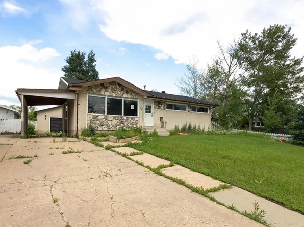 2 S Moberly Cres, Wood Buffalo, AB T9H 1G9