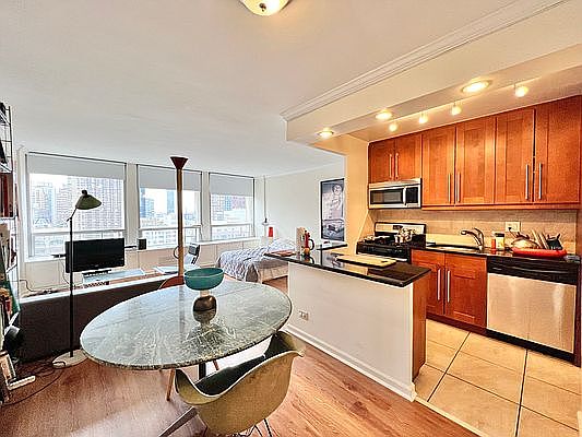 1st image of 330 E 33rd St APT 18F