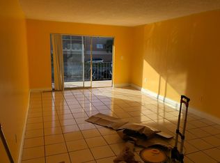 1300 W 47th Pl APT 202, Hialeah, FL 33012