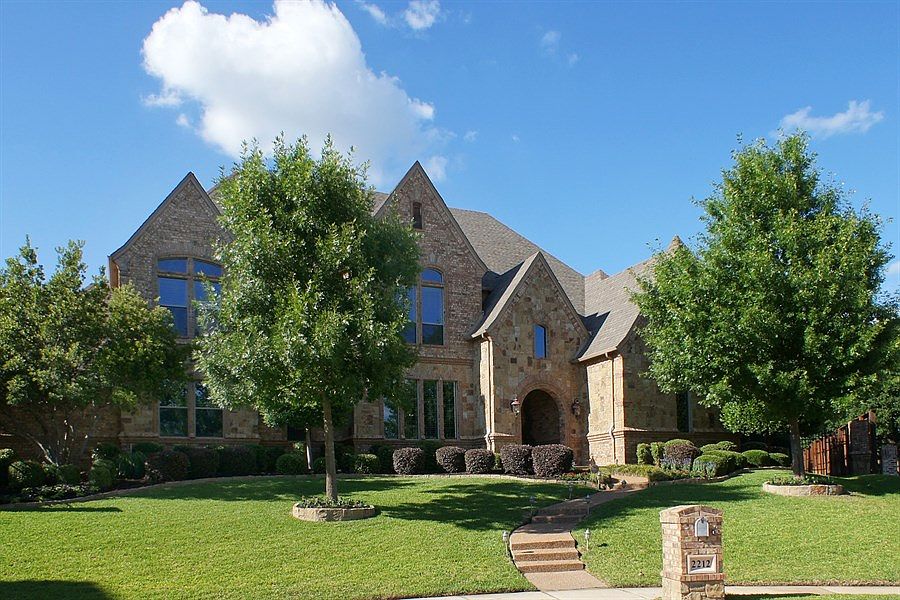 1st image of 2212 Patterson Way