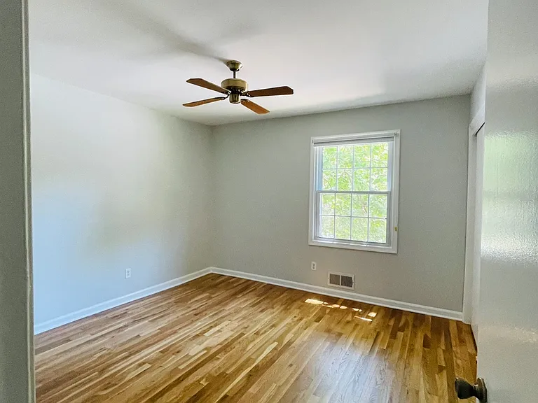5910 Kingsford Rd — Photo 17