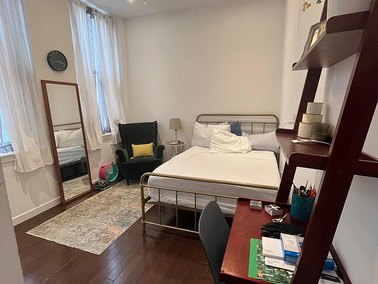 2121 Walnut St #2R — Photo 10