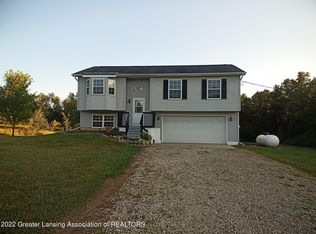 5166 Lynwood Dr, Eaton Rapids, MI 48827