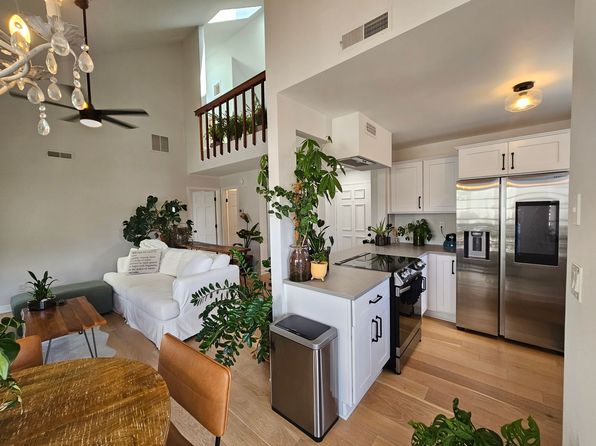 407 Harbour Point APT 301