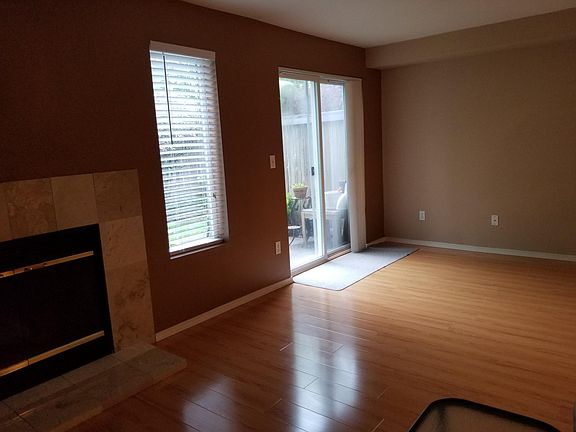 4th image of 21218 48th Ave W