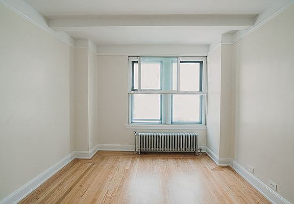 4th image of 210 E 68th St APT 14I