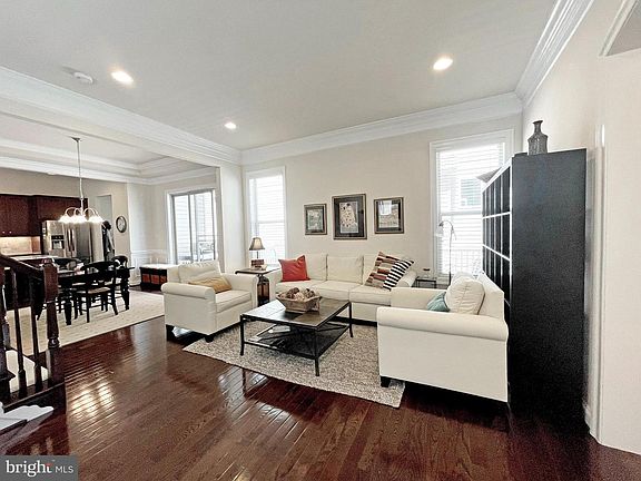 2nd image of 20693 Holyoke Dr