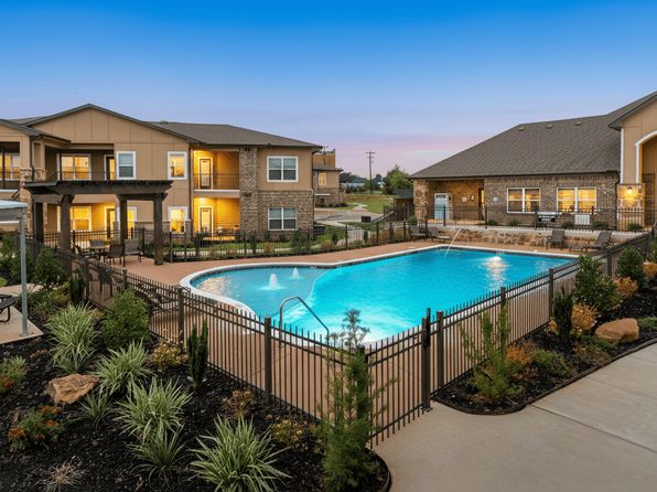 100 Damon Allen Way #4207