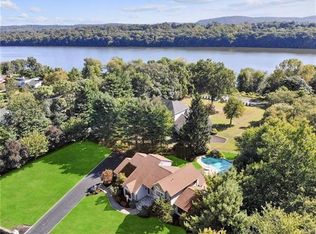 299 Strawtown Rd, New City, NY 10956