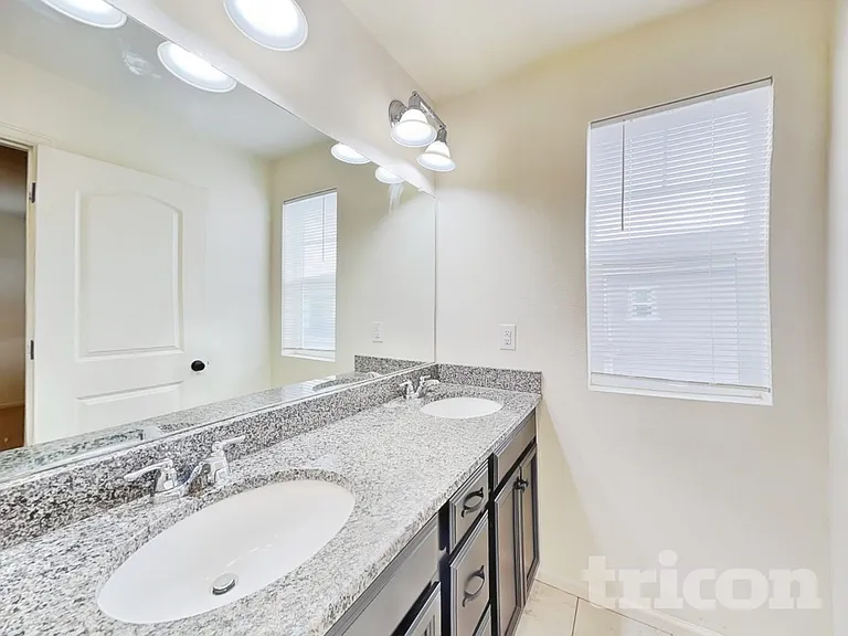 21895 E Radcliff Cir — Photo 9