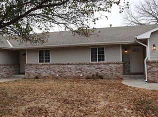 3040 N 13th St #A, Lincoln, NE 68521