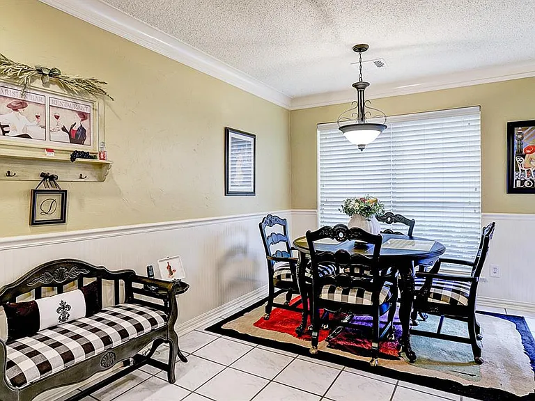 10022 Cabin Creek Dr — Photo 16