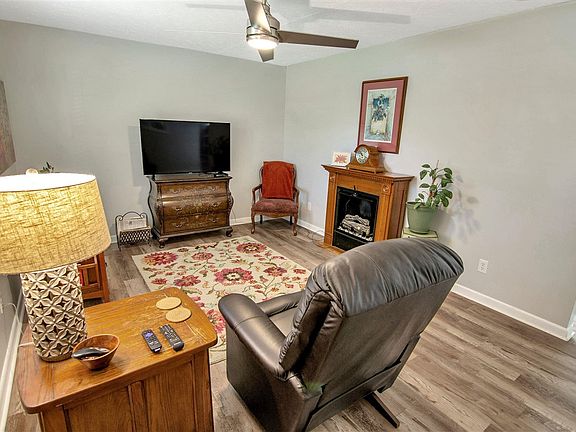 4th image of 187 Diamond Ln