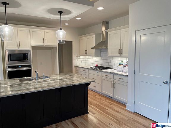 2nd image of 5427 N 208th St
