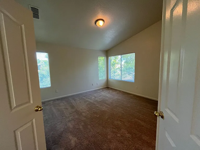 2821 Babson Dr — Photo 16