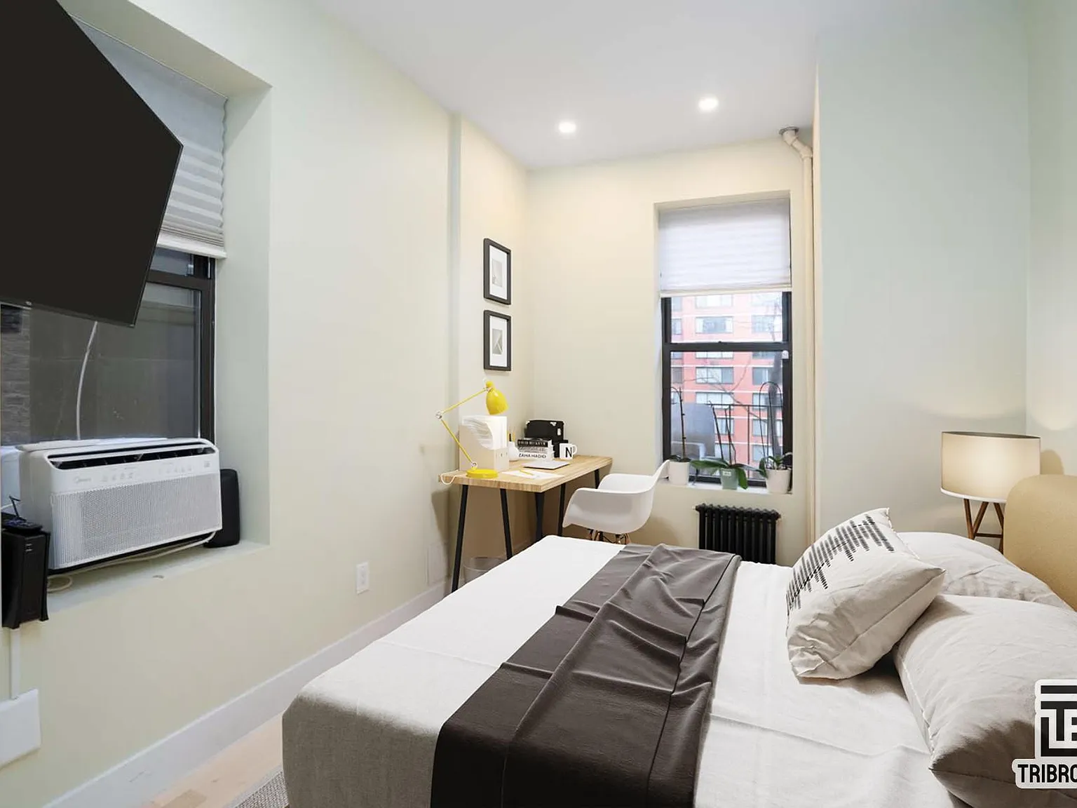 728 Amsterdam Avenue — Photo 4