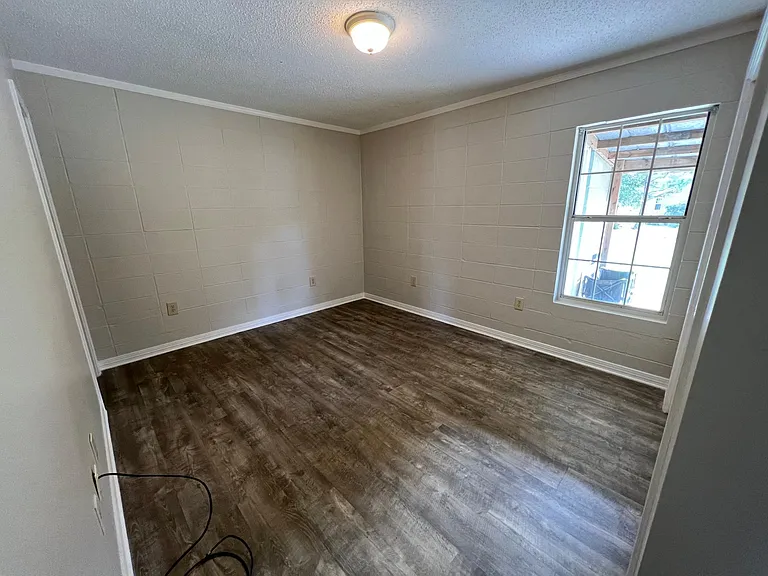 13270 Wisconsin St — Photo 4