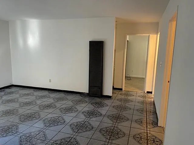 109 E Trident Dr — Photo 6