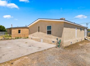 2818 John St SE, Albuquerque, NM 87102