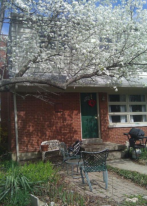 2nd image of 2028 Heather Way