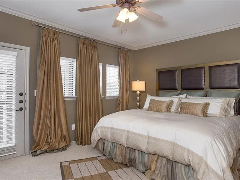 Estancia Townhomes — Photo 12