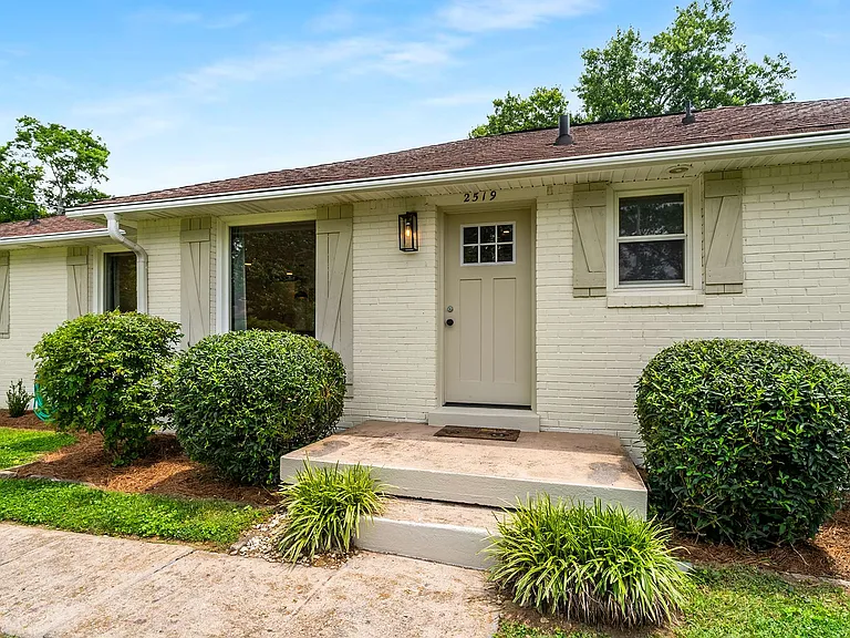 2519 David Dr — Photo 2
