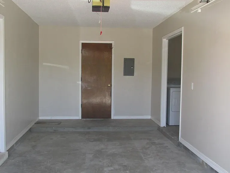 2933 Wedgewood Dr — Photo 22
