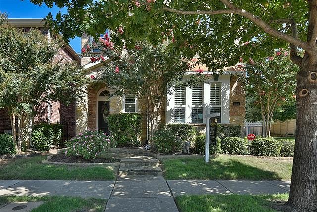 1st image of 235 Buckingham Ave