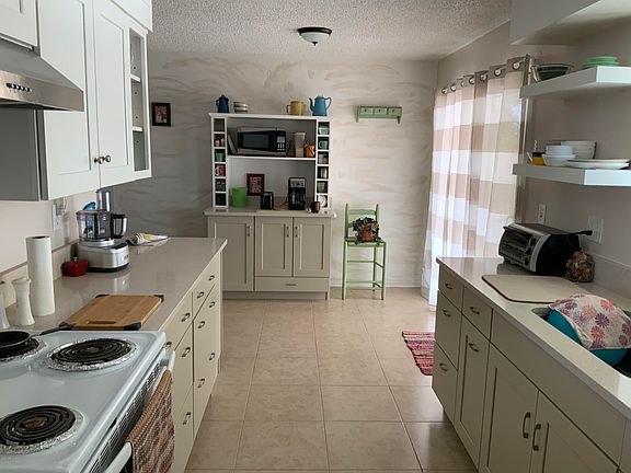 4th image of 10143 W Cheryl Dr