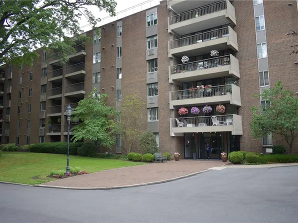 201 Grant St APT 106, Sewickley, PA 15143