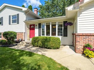 6821 Shoreham St, Portage, MI 49024