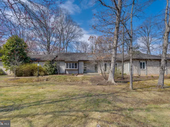 10108 Ormond Rd, Potomac, MD 20854