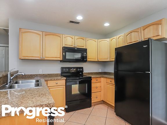 5th image of 908 N Palm Dr SW