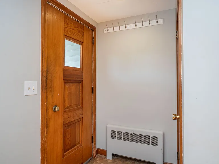30 Westgate St — Photo 4