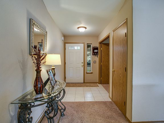 2nd image of 11004 182nd Avenue Pl E