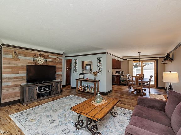 3rd image of 7284 Whitaker Dr