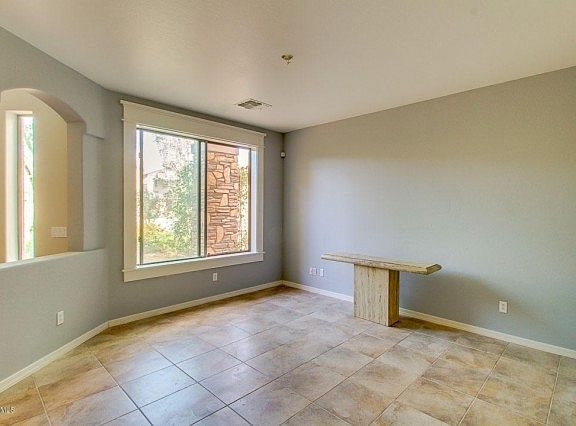 5th image of 44341 W Yucca Ln