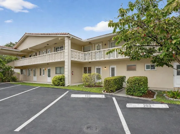 2115 NE 42nd Court #103, Lighthouse Point, FL 33064