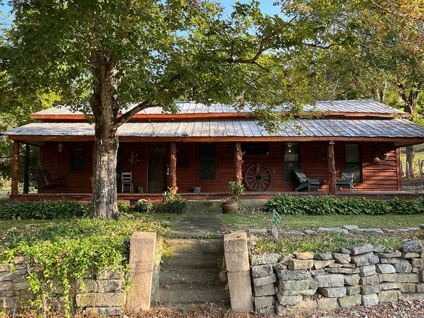 8159 Sinking Creek Rd, Linden, TN 37096