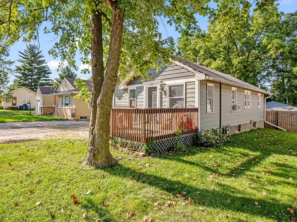 609 Hughes Ave, Des Moines, IA 50315