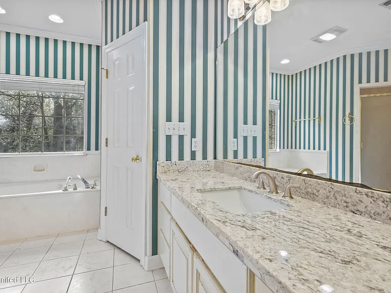 29109 W Dubuisson Rd — Photo 16