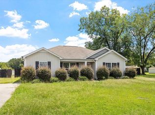 170 Johnston Farms Dr, Clayton, NC 27527