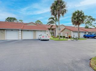 5863 Cobblestone Ln APT F106, Naples, FL 34112