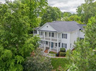 1334 Mount Isle Harbor Dr, Charlotte, NC 28214