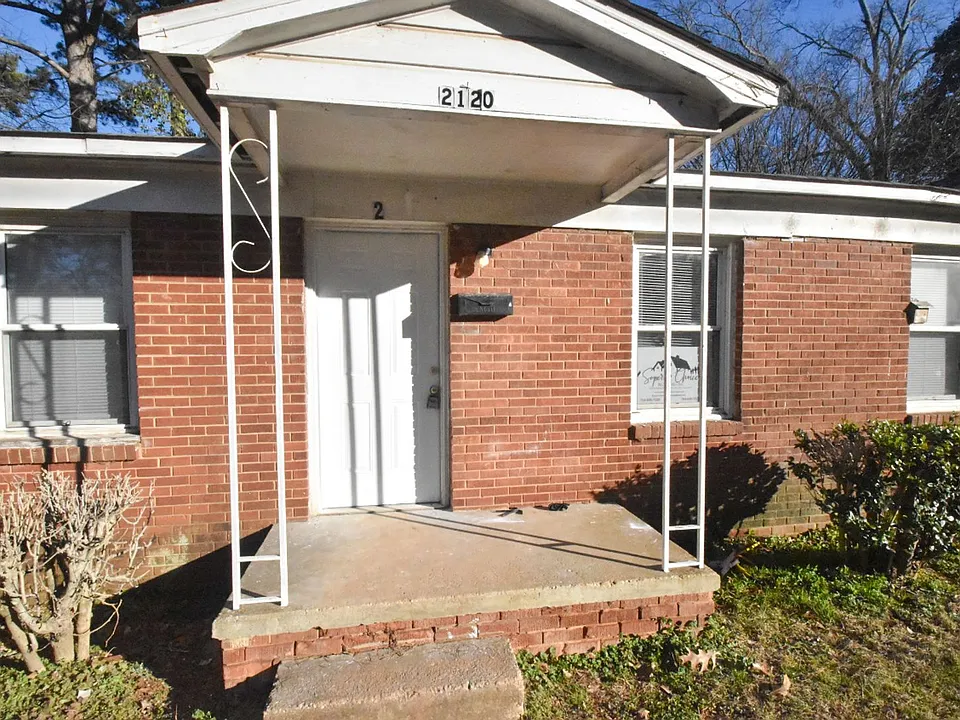 2120 Kennesaw Dr #2