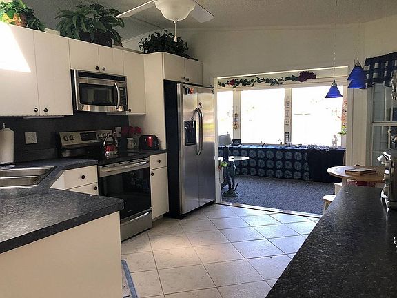4th image of 470 La Playa #135
