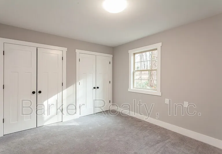 102 Bonnell Ct — Photo 5
