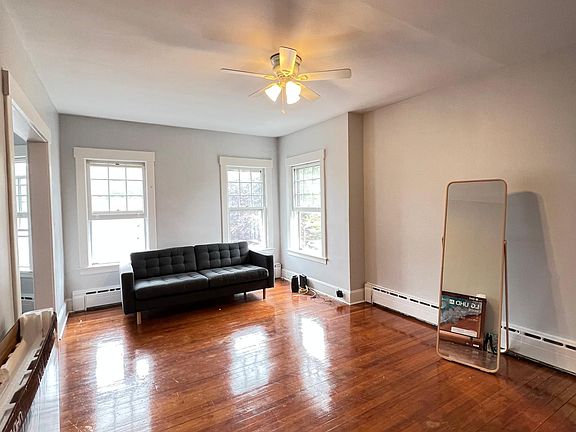 3rd image of 70 8th St Floor 2