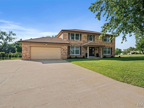 2nd image of 421 Falaise Dr