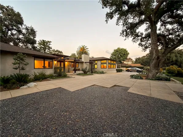 865 W Foothill Blvd, Arcadia, CA 91006